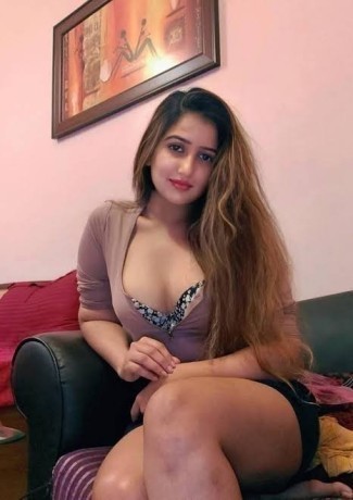 girl-available-in-gulberg-hotel-lahore-03341056047-big-3