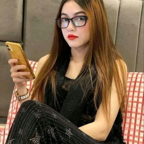 girl-available-in-gulberg-hotel-lahore-03341056047-big-1