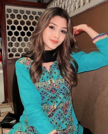 girl-available-in-gulberg-hotel-lahore-03341056047-big-2